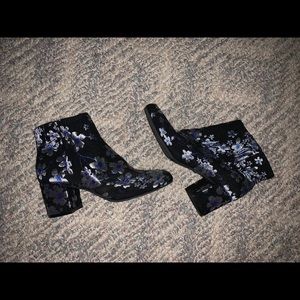 Floral Boots SOLD ❗️